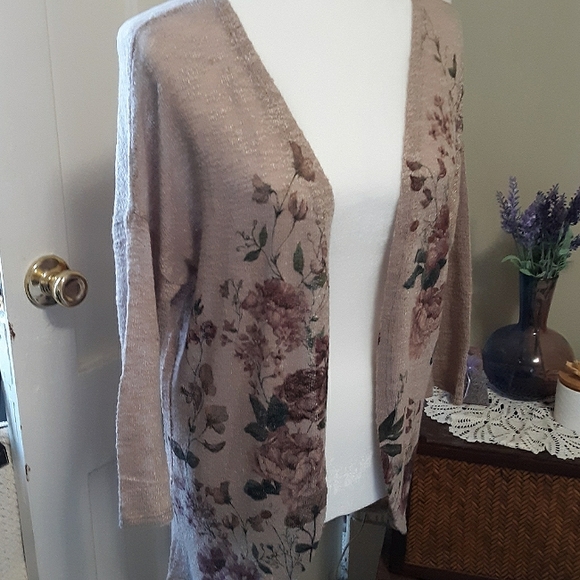 Tunic Length Lightweight Floral Cardigan - Picture 4 of 6